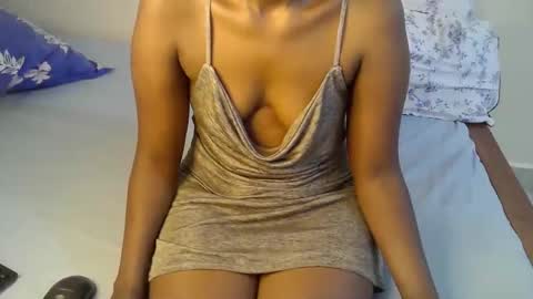 Snapshot of peru_queen chatting on February 15, 2026, 10:36 am peru_queen online show from February 15, 2026, 10:36 am