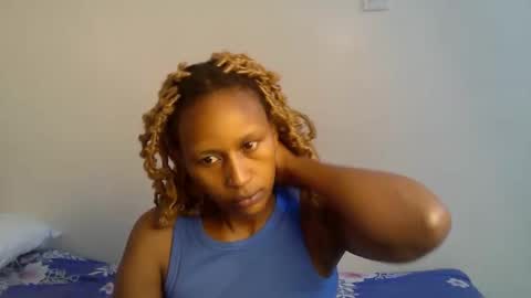 Snapshot of peru_queen chatting on March 27, 2026, 12:16 pm peru_queen online show from March 27, 2026, 12:16 pm