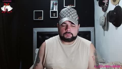 Carlos online show from December 31, 2024, 7:29 pm