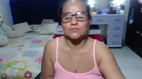 Snapshot of pervert_mommy_x chatting on April 20, 2026, 10:29 am SAMY online show from April 20, 2026, 10:29 am