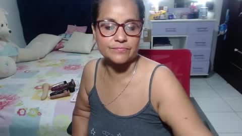 Snapshot of pervert_mommy_x chatting on April 23, 2026, 9:30 am SAMY online show from April 23, 2026, 9:30 am