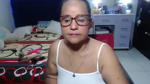 Snapshot of pervert_mommy_x chatting on April 30, 2026, 9:37 am SAMY online show from April 30, 2026, 9:37 am