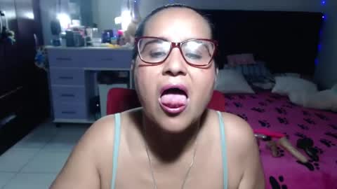 Snapshot of pervert_mommy_x chatting on July 7, 2026, 9:46 am SAMY online show from July 7, 2026, 9:46 am