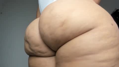 Snapshot of pervertt_mommy chatting on January 18, 2026, 9:24 am Alexandra online show from January 18, 2026, 9:24 am