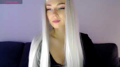Isabella online show from December 30, 2024, 8:43 am