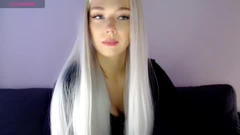 Isabella online show from January 2, 2025, 12:24 pm