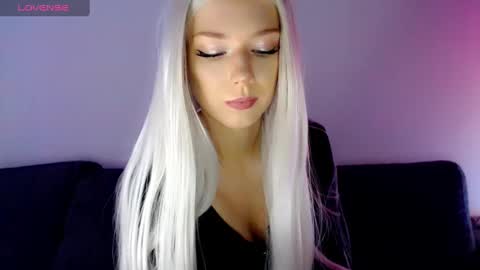 Isabella online show from January 23, 2025, 8:04 am