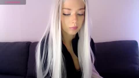 Isabella online show from February 9, 2025, 11:14 am