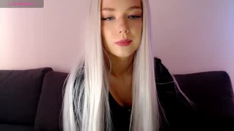 Isabella online show from February 13, 2025, 11:28 am