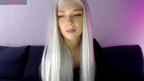 Isabella online show from February 18, 2025, 12:06 pm