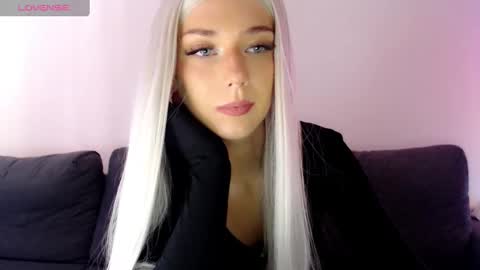 Isabella online show from February 20, 2025, 10:16 am
