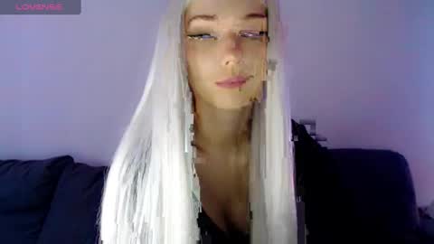 Isabella online show from February 27, 2025, 10:59 am