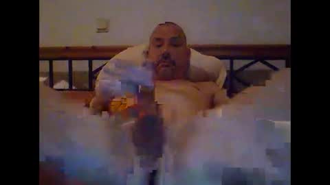 Snapshot of pet09 chatting on January 6, 2025, 10:37 pm pet09 online show from January 6, 2025, 10:37 pm