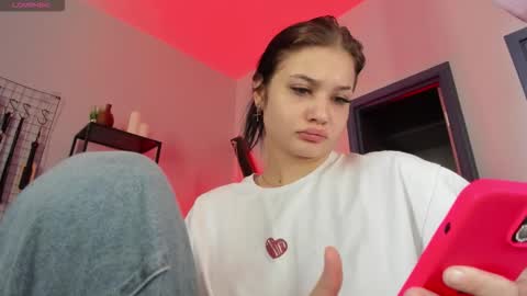 Nicole online show from September 9, 2025, 6:57 am