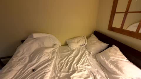 Snapshot of pete_mac chatting on February 25, 2025, 10:07 pm Pete online show from February 25, 2025, 10:07 pm