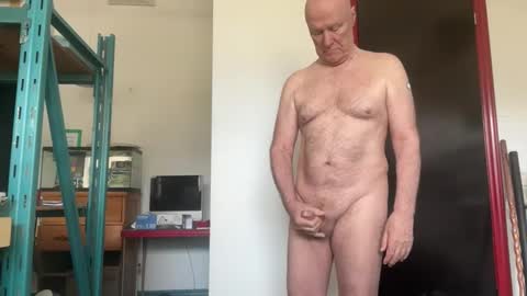 peter4443 online show from May 15, 2026, 2:13 pm