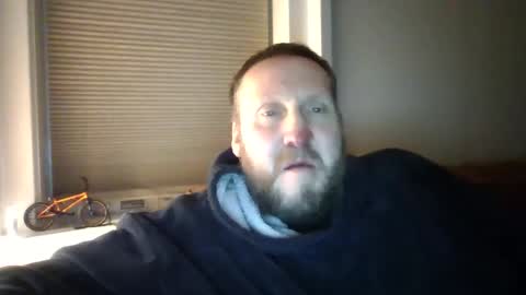 Snapshot of peterpeters443 chatting on January 8, 2026, 2:03 am jelle online show from January 8, 2026, 2:03 am