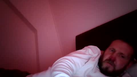 jelle online show from April 17, 2026, 11:57 am