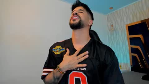 PETES EVANS new account online show from November 29, 2025, 11:30 pm