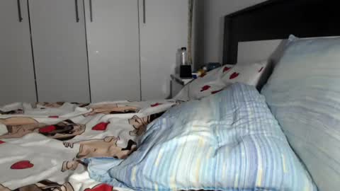Snapshot of petite_danielle chatting on July 18, 2026, 10:24 pm petite_danielle online show from July 18, 2026, 10:24 pm
