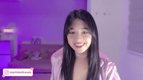 petite_marie_ online show from May 19, 2026, 4:19 am