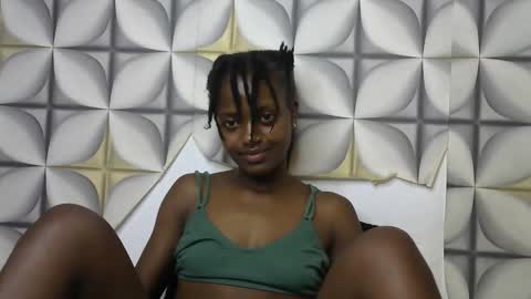 petite_star2 online show from October 20, 2025, 8:53 pm