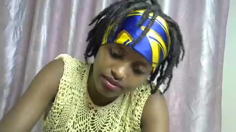 petite_star2 online show from December 13, 2025, 7:53 pm