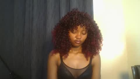 Snapshot of petite_temptation chatting on December 2, 2025, 8:08 am Bad gurl Riri online show from December 2, 2025, 8:08 am