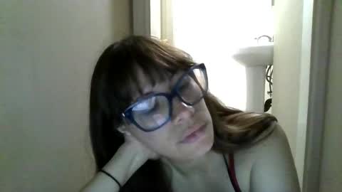 Snapshot of petitedoll30 chatting on April 28, 2026, 2:27 am Petitedoll30 online show from April 28, 2026, 2:27 am