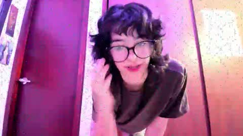 Snapshot of petitee_lunna chatting on October 20, 2025, 2:56 am Lunna online show from October 20, 2025, 2:56 am