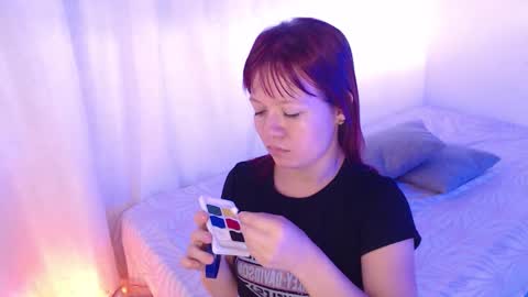 Snapshot of petiteredhair chatting on October 25, 2025, 1:51 pm Santi  Danna online show from October 25, 2025, 1:51 pm
