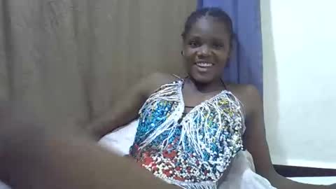 Snapshot of petiteslim2 chatting on April 7, 2026, 7:20 am petiteslim2 online show from April 7, 2026, 7:20 am