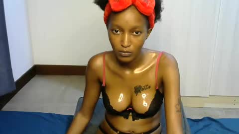 Snapshot of petitpearl chatting on March 5, 2025, 7:06 pm petitpearl online show from March 5, 2025, 7:06 pm