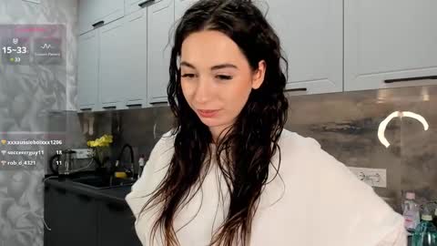 Emma online show from December 22, 2024, 9:42 pm