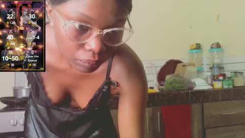 Snapshot of pettitemellany chatting on January 19, 2025, 8:51 pm pettitemellany online show from January 19, 2025, 8:51 pm