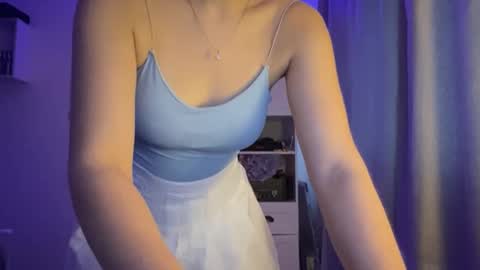 Snapshot of pettykyper chatting on October 23, 2025, 1:21 pm Katie online show from October 23, 2025, 1:21 pm