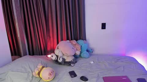 Peyton   online show from December 3, 2025, 1:57 am