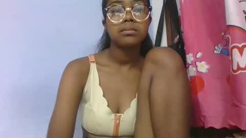Snapshot of phania185885 chatting on May 4, 2026, 4:52 am phania185885 online show from May 4, 2026, 4:52 am