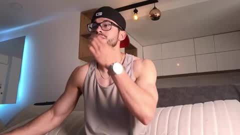 phantom_bigger1 online show from January 6, 2026, 8:01 pm