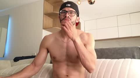 phantom_bigger1 online show from January 7, 2026, 2:41 pm