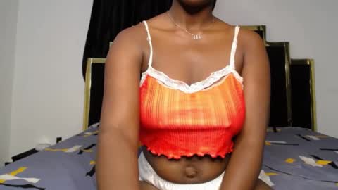 Snapshot of phat_pussylips chatting on June 11, 2026, 12:19 am tatiana online show from June 11, 2026, 12:19 am