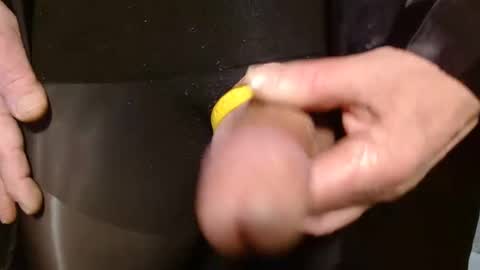 Snapshot of phathead100 chatting on January 2, 2025, 3:29 pm phathead100 online show from January 2, 2025, 3:29 pm