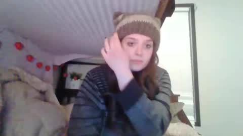 Snapshot of pheebs_cams chatting on January 2, 2025, 2:43 am Pheebs online show from January 2, 2025, 2:43 am