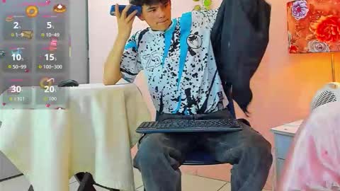 Snapshot of philippsx chatting on February 18, 2026, 11:44 pm PHILLIP online show from February 18, 2026, 11:44 pm