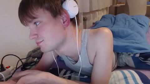 Snapshot of phillip25y chatting on March 27, 2026, 3:23 pm phillip25y online show from March 27, 2026, 3:23 pm