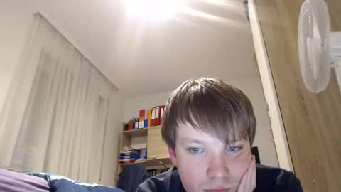 Snapshot of phillip25y chatting on April 1, 2026, 9:23 pm phillip25y online show from April 1, 2026, 9:23 pm