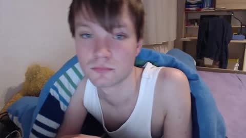 Snapshot of phillip25y chatting on April 2, 2026, 8:50 pm phillip25y online show from April 2, 2026, 8:50 pm