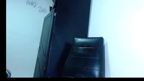 AdnierGnz online show from March 3, 2025, 2:26 pm