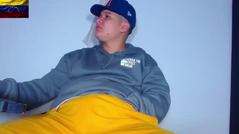 AdnierGnz online show from February 15, 2026, 2:47 pm