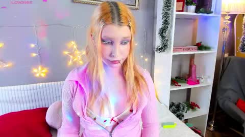 Snapshot of phoenixvale chatting on January 16, 2026, 2:43 pm Phoenixvale Pls follow me online show from January 16, 2026, 2:43 pm